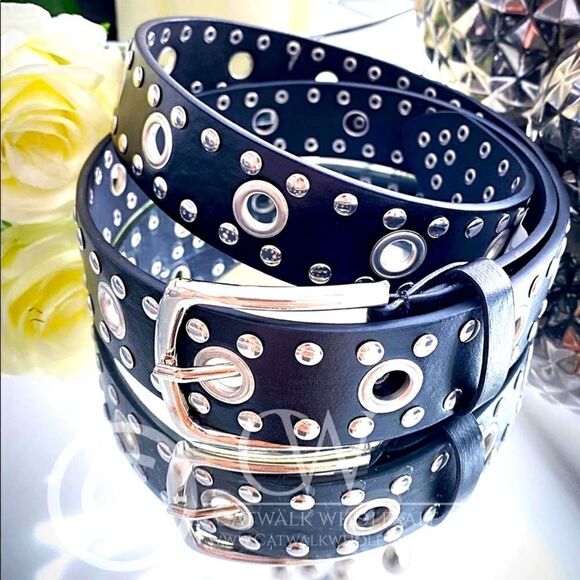💼Kenna Eyelet Buckle Belt, Black, Faux Leather, Unisex Buyer Rated 5⭐️ - Picture 8 of 8